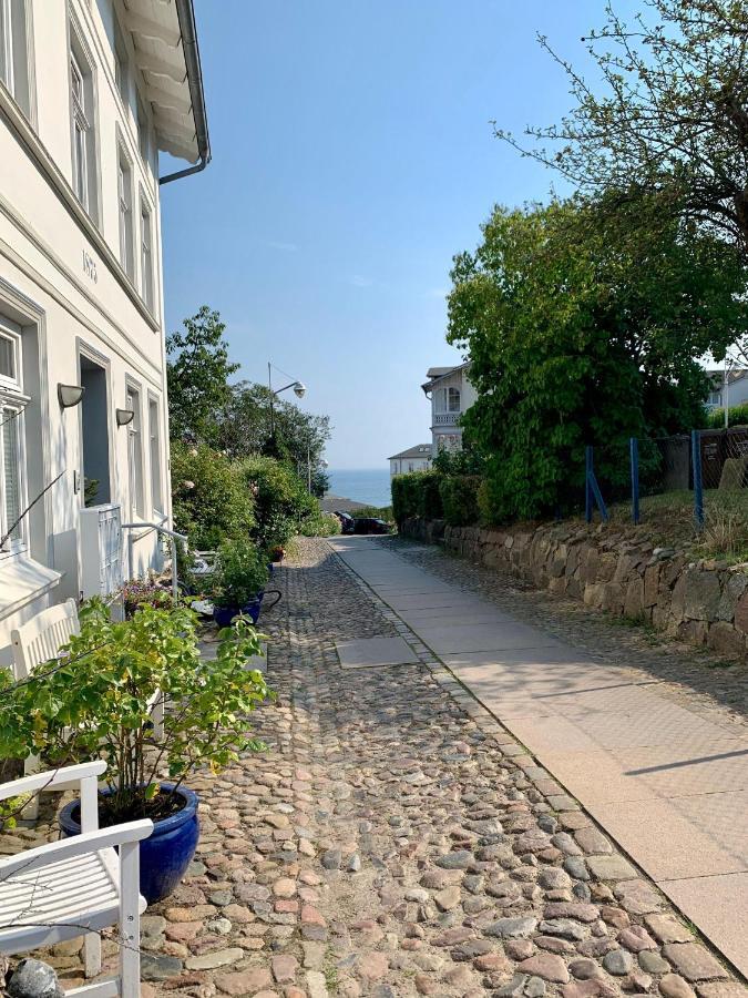 Villa-Rosengarten-Ferienwohnung-Baumhaus-Mit-Seeblick Sassnitz Exterior foto