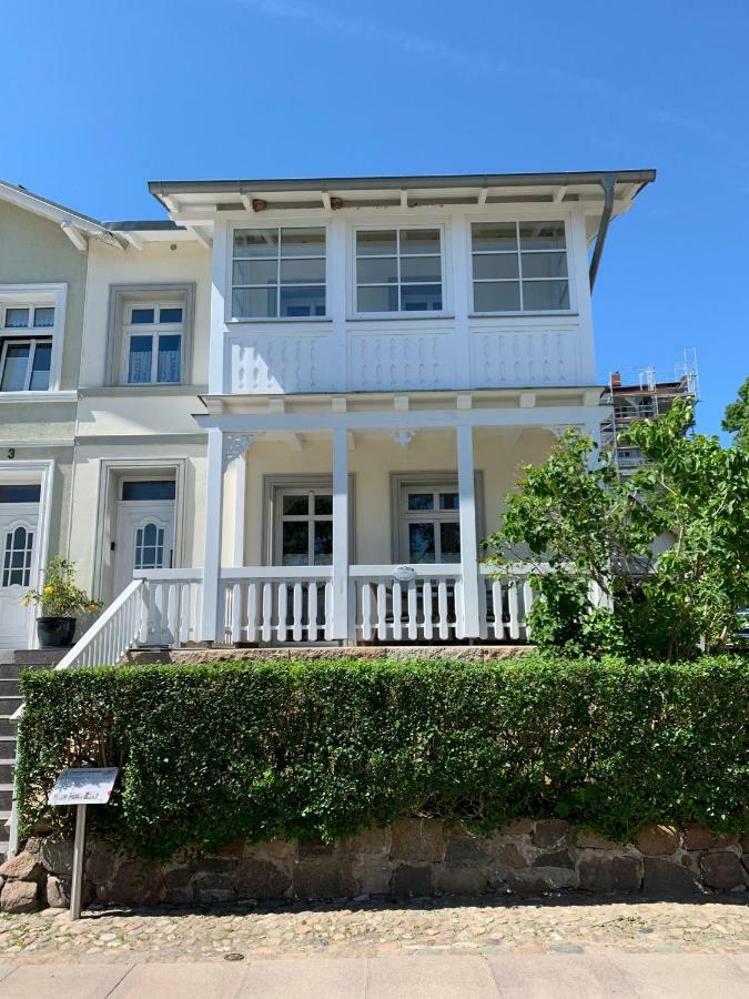 Villa-Rosengarten-Ferienwohnung-Baumhaus-Mit-Seeblick Sassnitz Exterior foto